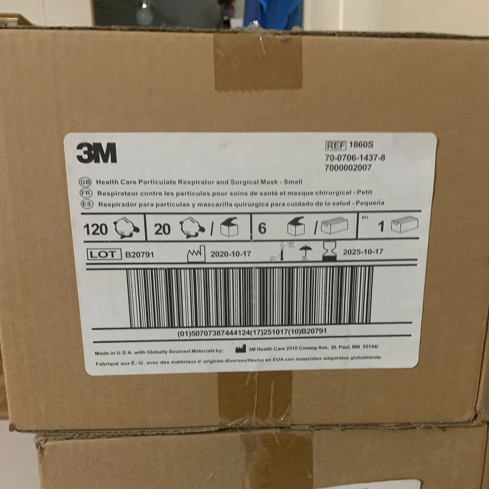 3M 1860S N95 Health Care Particulate Respirator & Surgical Masks 120 Total